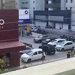 Apartamento 2 dormitórios e sacada 80 mts do mar